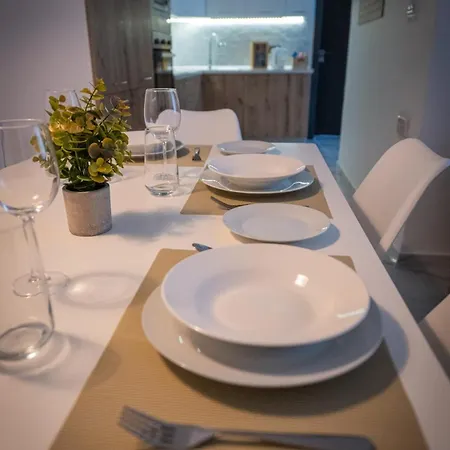 Seaside 2 Bedroom Modern Family Friendly Flat Apartament