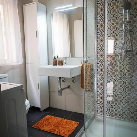 Seaside 2 Bedroom Modern Family Friendly Flat Apartament