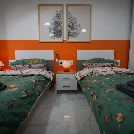 Seaside 2 Bedroom Modern Family Friendly Flat