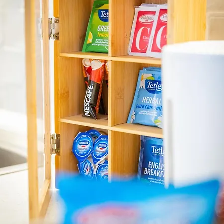 Seaside 2 Bedroom Modern Family Friendly Flat Daire *