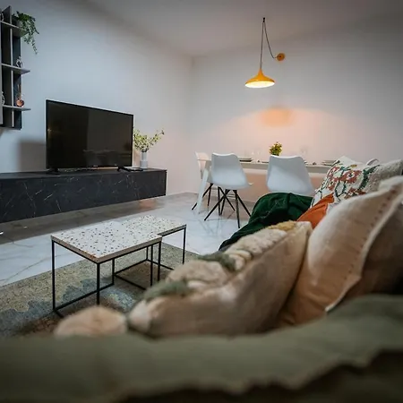 아파트 Seaside 2 Bedroom Modern Family Friendly Flat *